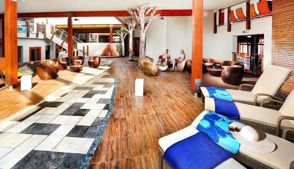 Apartman Liptov - Hotel Besenova Exterior photo